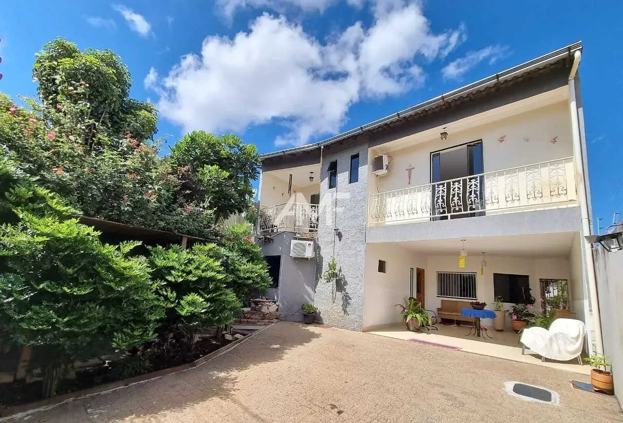 Sobrado, 5 quartos, 267 m² - Foto 1