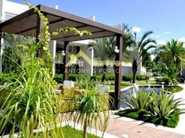Sobrado com 400m² 4 quartos e 5 banheiros, à venda, no bairro Balneário Praia do Pernambuco em Guarujá