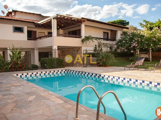Sobrado com 1080m² 4 quartos e 6 banheiros, à venda, no bairro Jardim Paulista em Ourinhos