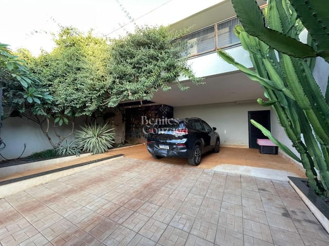 Foto do Sobrado - Sobrado de Alto Padrão Mobiliado à venda em Maringá, Jardim Azaléia, com 3 suítes e 310m² de construção. | Benites & Gonzaga Imóveis