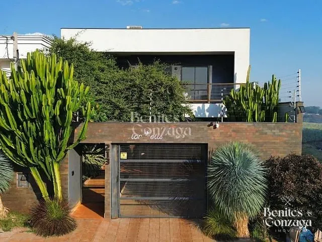 Sobrado com 257m² 3 quartos e 1 banheiro, à venda, no bairro Jardim Azaléia em Maringá