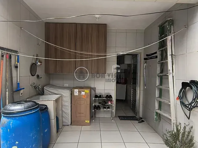 Sobrado 3 quartos e 1 banheiro, à venda, no bairro Cidade Boa Vista em Suzano