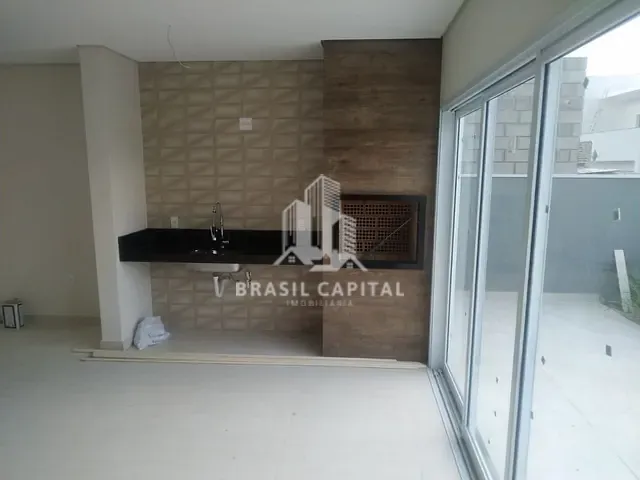 Sobrado com 250m² 3 quartos e 4 banheiros, à venda, no bairro Green Valley em Votorantim