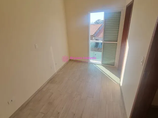 Sobrado com 110m² 2 quartos e 4 banheiros, à venda, no bairro Parque Gerassi em Santo André