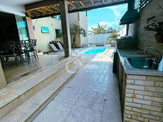 Sobrado com 650m² 4 quartos e 4 banheiros, à venda, no bairro Parque Pecuária em Campos dos Goytacazes