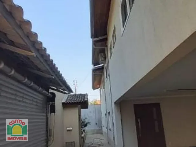 Sobrado com 457m² 6 quartos e 7 banheiros, à venda, no bairro Andracel Center em Anápolis