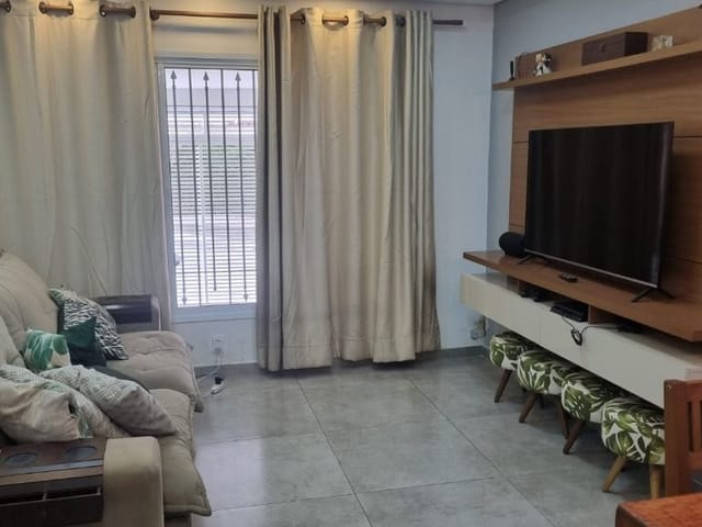 Sobrado com 160m² 3 quartos e 3 banheiros, à venda, no bairro Jardim Piqueroby em São Paulo