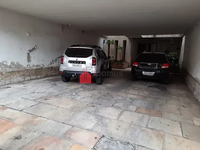 Sobrado com 205m² 3 quartos e 3 banheiros, à venda, no bairro Centro em Pindamonhangaba