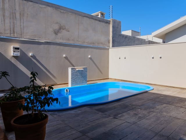 Sobrado com 360m² 3 quartos e 4 banheiros, à venda, no bairro Parque Alvorada em Dourados