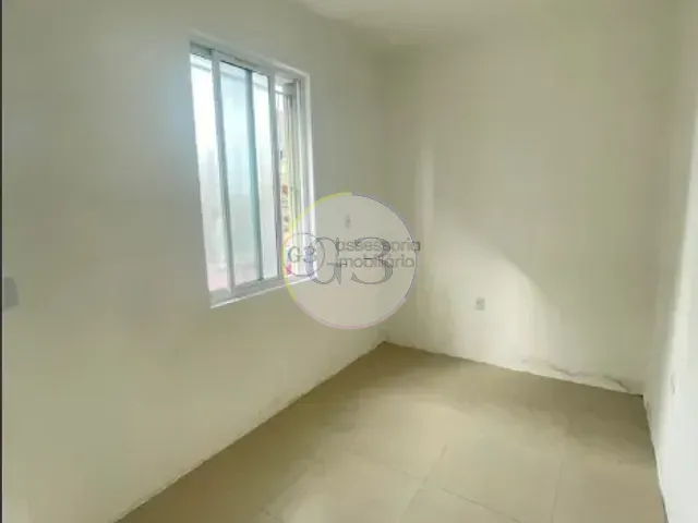 Sobrado 2 quartos e 1 banheiro, à venda ou para alugar, no bairro Centro em Rio Grande