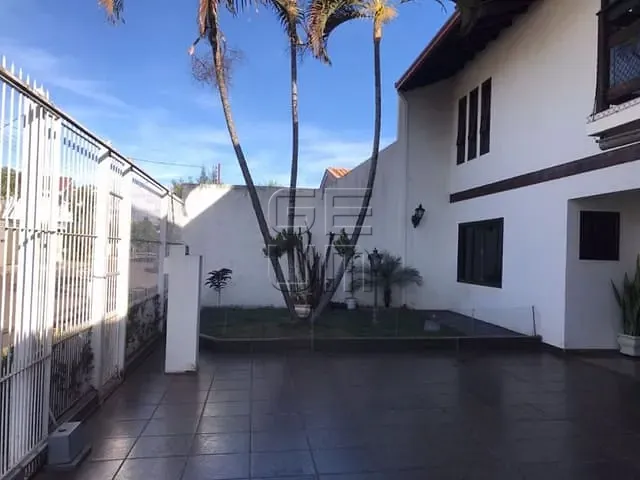 Sobrado com 380m² 3 quartos e 6 banheiros, à venda, no bairro Lago Parque em Londrina