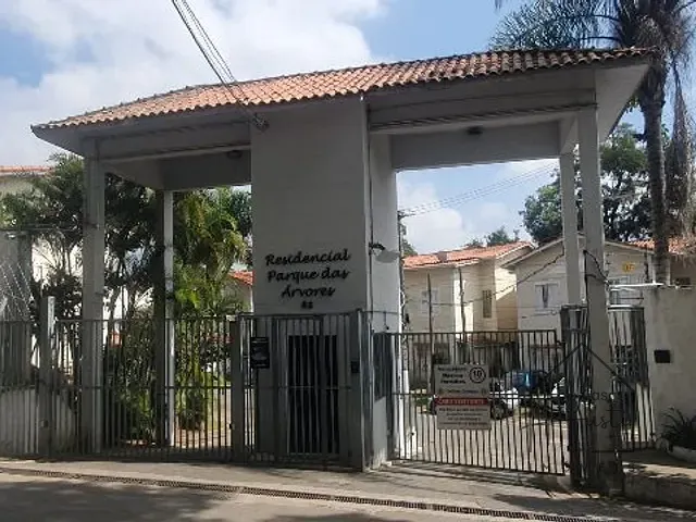 Sobrado 2 quartos e 1 banheiro, à venda, no bairro Barro Branco em Cotia