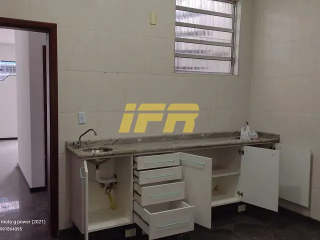Ponto com 60m², à venda, no bairro Centro em Taubaté