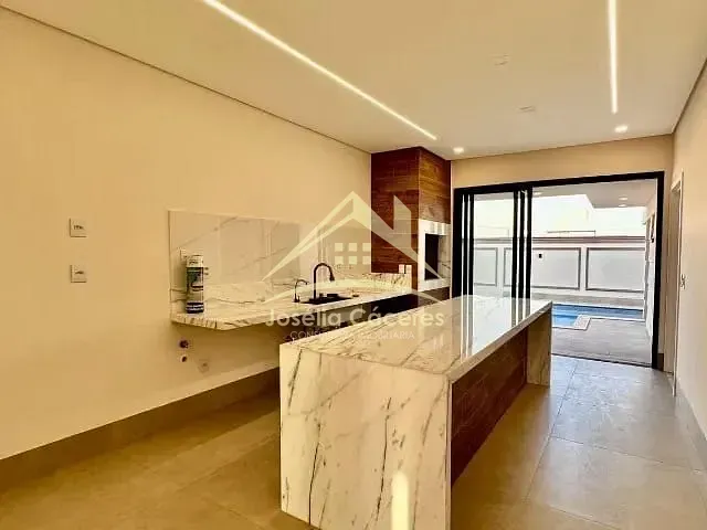 Sobrado com 298m² 3 quartos e 5 banheiros, à venda, no bairro Boa Esperança em Cuiabá