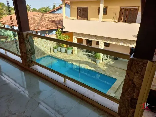 Sobrado 3 quartos e 4 banheiros, à venda, no bairro Cibratel II em Itanhaém