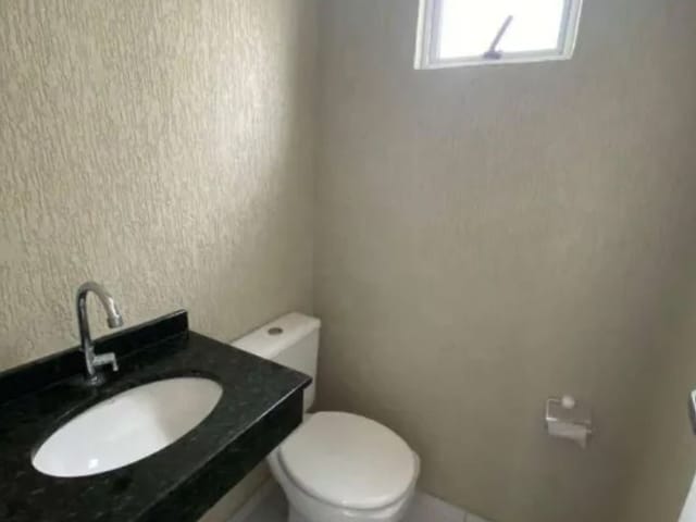 Sobrado com 90m² 3 quartos e 2 banheiros, à venda, no bairro Uberaba em Curitiba