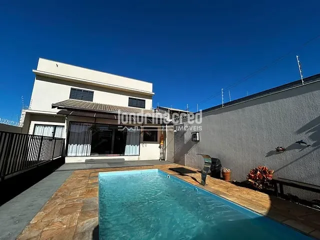 Sobrado com 290m² 4 quartos e 3 banheiros, à venda, no bairro Jardim Tenerife em Londrina