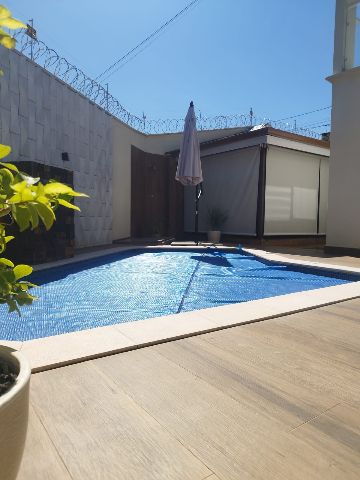 Sobrado com 236m² 4 quartos e 4 banheiros, à venda, no bairro Jardim Mariliza em Goiânia
