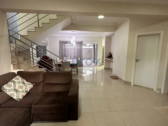 Sobrado com 320m² 4 quartos e 4 banheiros, à venda, no bairro Jardim Alto da Colina em Valinhos