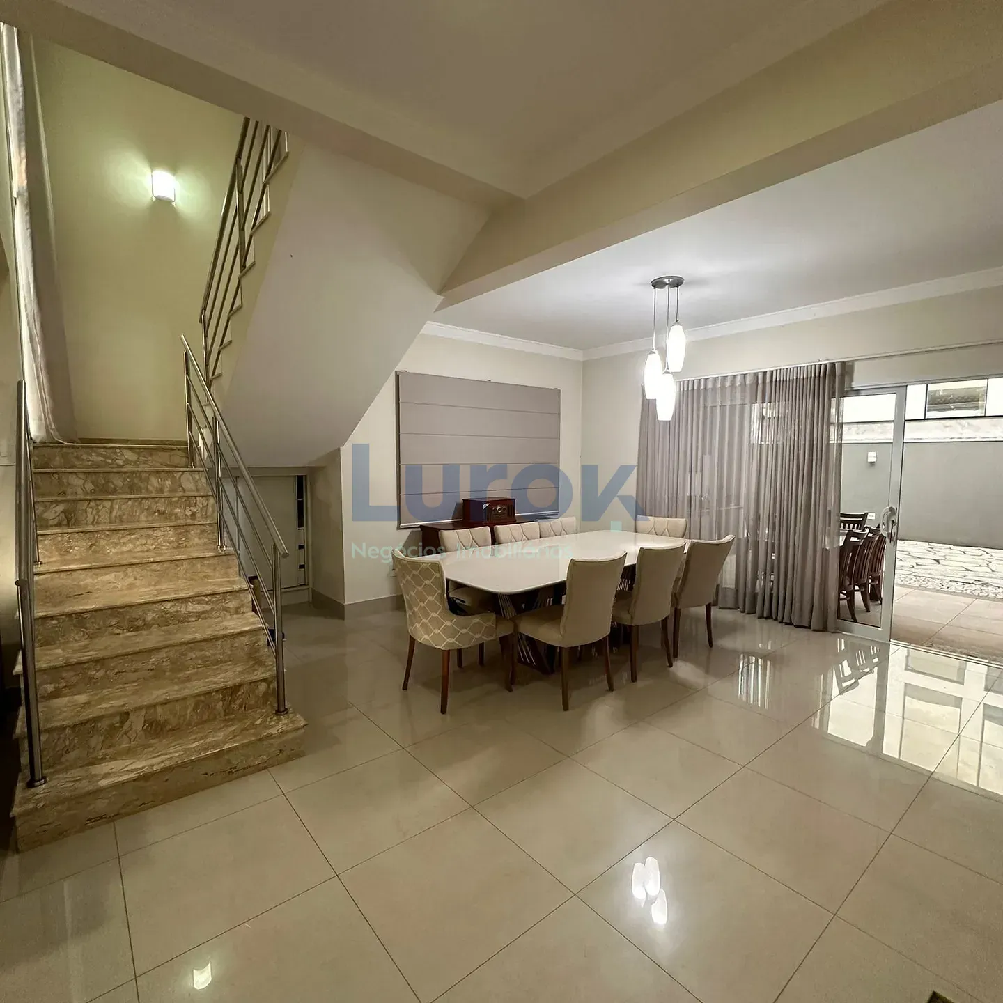 Sobrado, 4 quartos, 268 m² - Foto 2