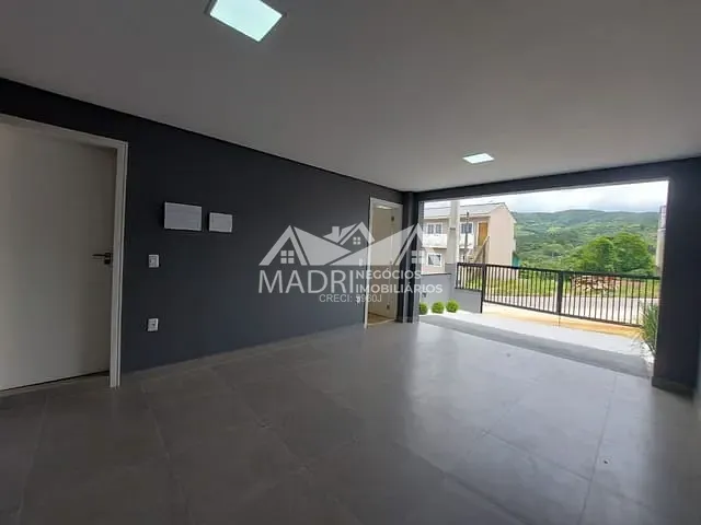Sobrado com 100m² 2 quartos e 1 banheiro, à venda, no bairro Alto Aririú em Palhoça