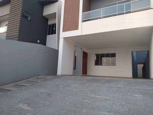 Foto do Sobrado - Sobrado à venda próximo ao Colégio Platão no Jardim Aclimação , Com 167,64 m²de área construída e 277 m² de terreno ,Apucarana, PR | J. Mareze Imóveis Ltda