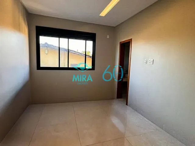 Sobrado com 375m² 4 quartos e 5 banheiros, à venda, no bairro Vila Rezende em Goiânia