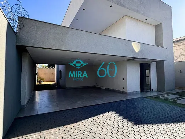 Sobrado com 375m² 4 quartos e 5 banheiros, à venda, no bairro Vila Rezende em Goiânia