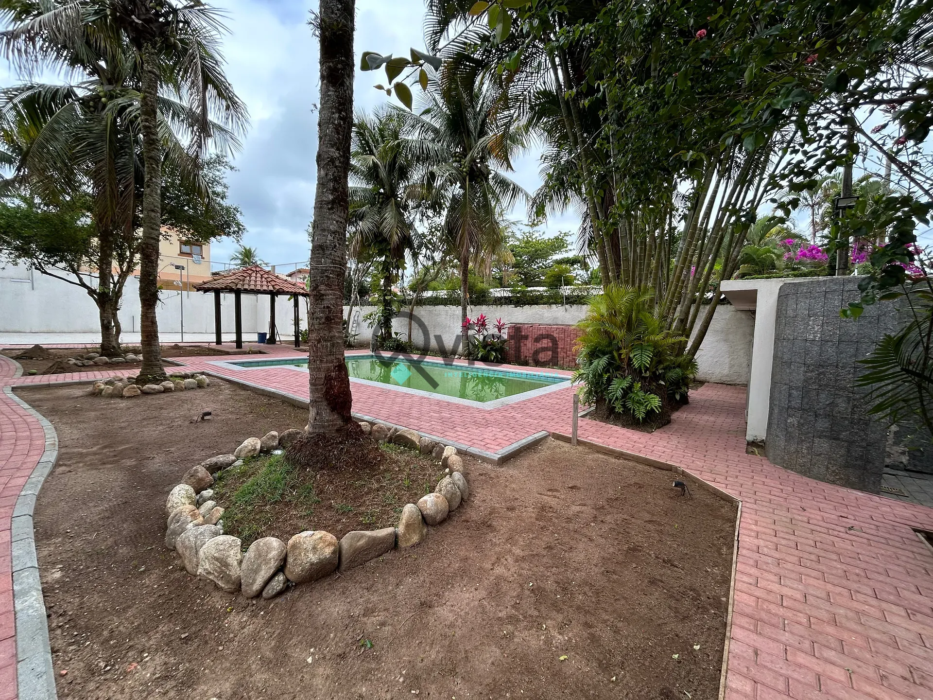 Sobrado, 4 quartos, 350 m² - Foto 1