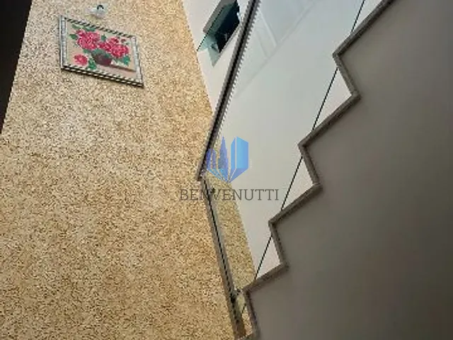 Sobrado 3 quartos e 3 banheiros, à venda, no bairro Santa Regina em Camboriú