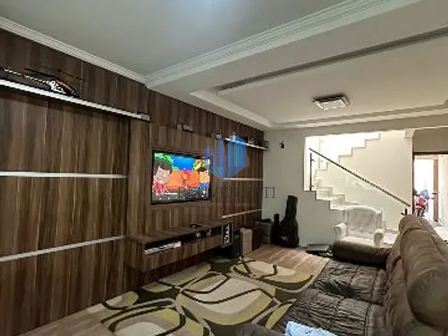 Sobrado 3 quartos e 3 banheiros, à venda, no bairro Santa Regina em Camboriú
