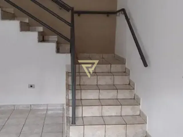 Sobrado com 250m² 3 quartos e 3 banheiros, à venda, no bairro Jd. Itamaracá em Jardinópolis