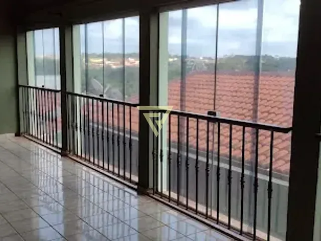 Sobrado com 250m² 3 quartos e 3 banheiros, à venda, no bairro Jd. Itamaracá em Jardinópolis