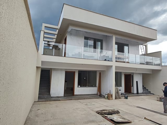 Sobrado 3 quartos e 2 banheiros, à venda, no bairro Vale das Orquídeas em Contagem