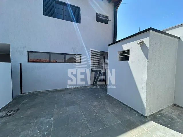 Sobrado com 258m² 4 quartos e 4 banheiros, à venda ou para alugar, no bairro Parque Jardim Europa em Bauru