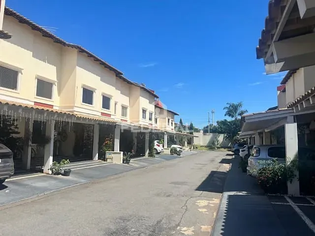 Sobrado com 147m² 3 quartos e 3 banheiros, à venda, no bairro Jardim Planalto em Goiânia