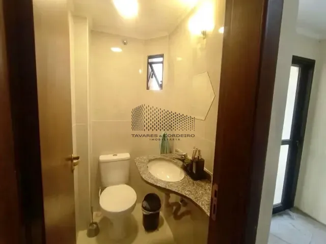 Sobrado 3 quartos e 3 banheiros, à venda ou para alugar, no bairro Mercês em Curitiba