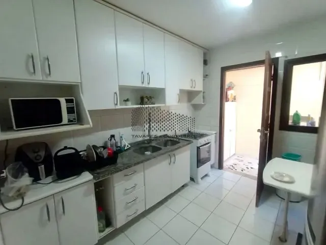 Sobrado 3 quartos e 3 banheiros, à venda ou para alugar, no bairro Mercês em Curitiba