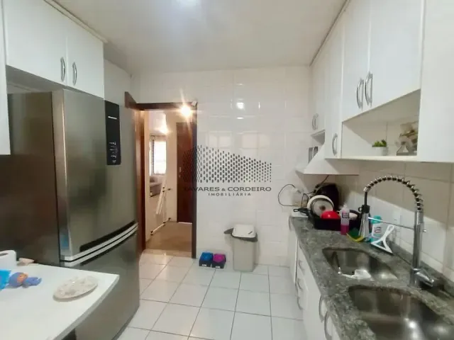 Sobrado 3 quartos e 3 banheiros, à venda ou para alugar, no bairro Mercês em Curitiba