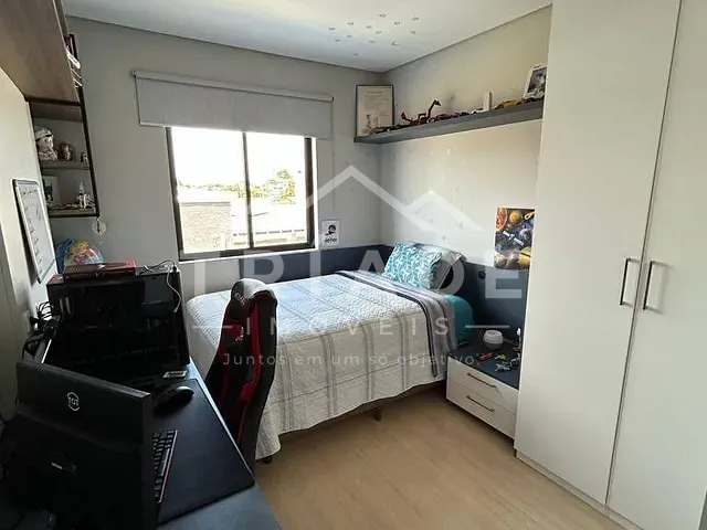 Sobrado 3 quartos e 2 banheiros, à venda, no bairro Iguaçu em Araucária