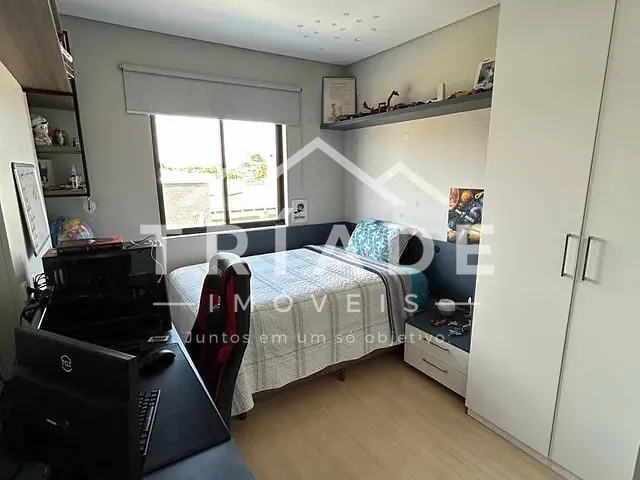 Sobrado 3 quartos e 2 banheiros, à venda, no bairro Iguaçu em Araucária