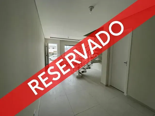 Sobrado com 92m² 3 quartos e 2 banheiros, à venda, no bairro Sítio Cercado em Curitiba
