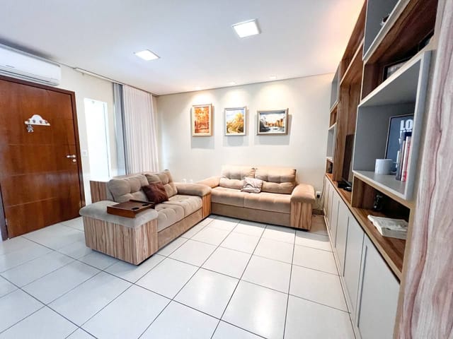 Foto do Sobrado - Sobrado à venda no Residencial Ville de Vermont no  Parque Amazônia em Goiânia GO tendo 185m²com 3 quartos sendo 1 suíte por R$ 800.000,00 | Home Gyn Imóveis Ltda