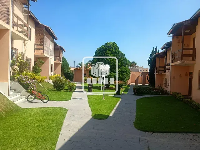 Sobrado 3 quartos e 2 banheiros, à venda, no bairro Jardim Califórnia em Jacareí