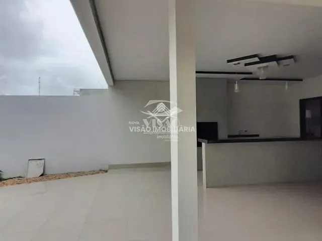 Sobrado com 271m², à venda, no bairro Jardim Maringá em Sinop