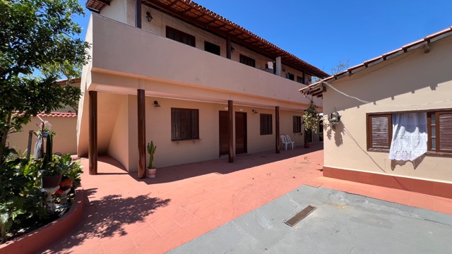 Sobrado com 592m² 9 quartos e 7 banheiros, à venda, no bairro Palmeiras em Cabo Frio