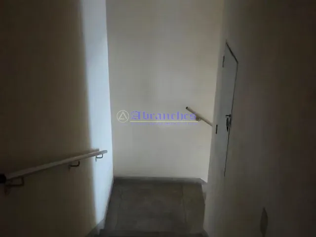 Sobrado com 184m² 4 quartos e 1 banheiro, à venda ou para alugar, no bairro Jardim São Vicente em São Paulo