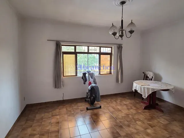 Sobrado com 184m² 4 quartos e 1 banheiro, à venda ou para alugar, no bairro Jardim São Vicente em São Paulo