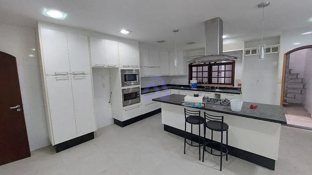 Sobrado, 4 quartos, 312 m² - Foto 1