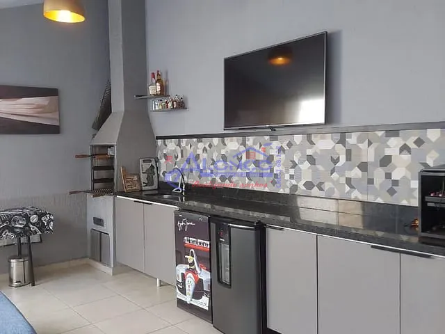 Sobrado com 140m² 3 quartos e 1 banheiro, à venda, no bairro Loteamento Villa Branca em Jacareí